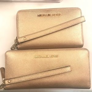 🌸Large ONLY. MICHAEL KORS. WRISTLET. PALE GOLD🌸